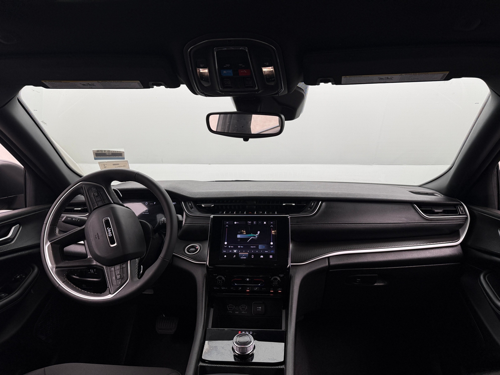 Thumbnail: 2024 Jeep Grand Cherokee - 3