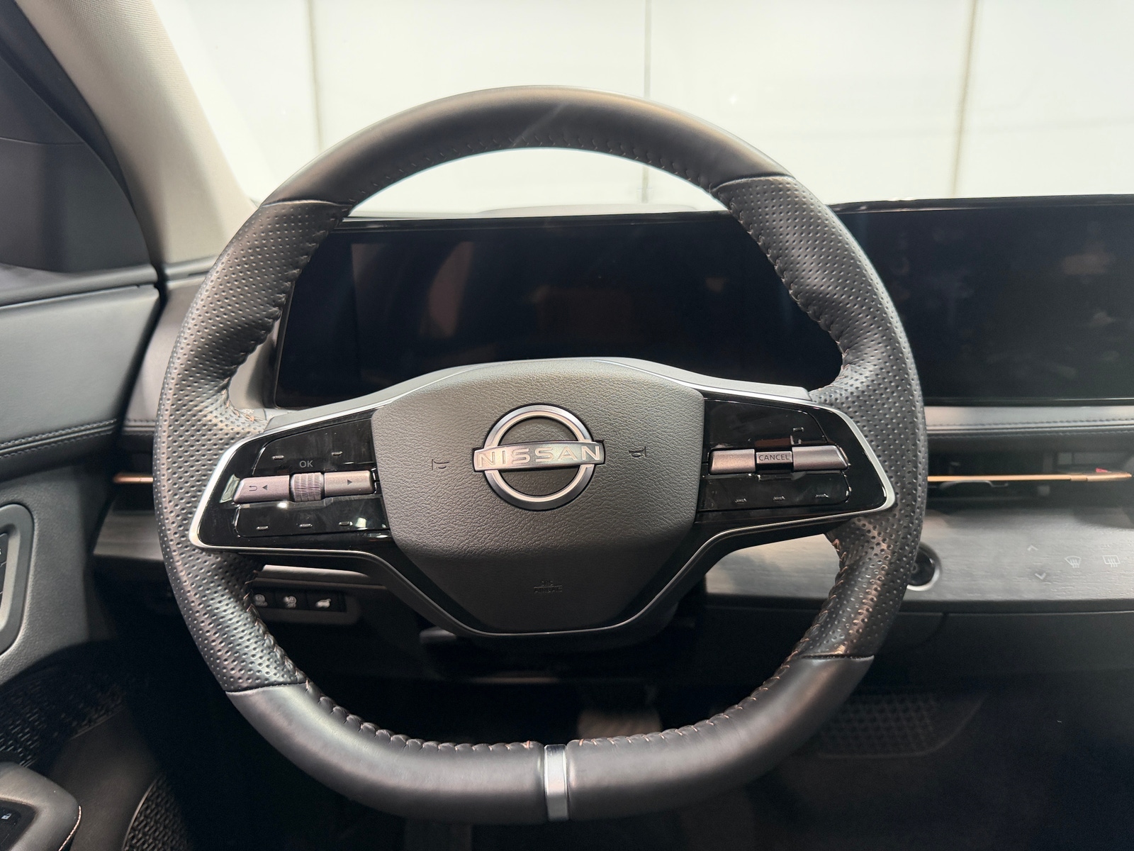Thumbnail: 2023 Nissan Ariya - 4