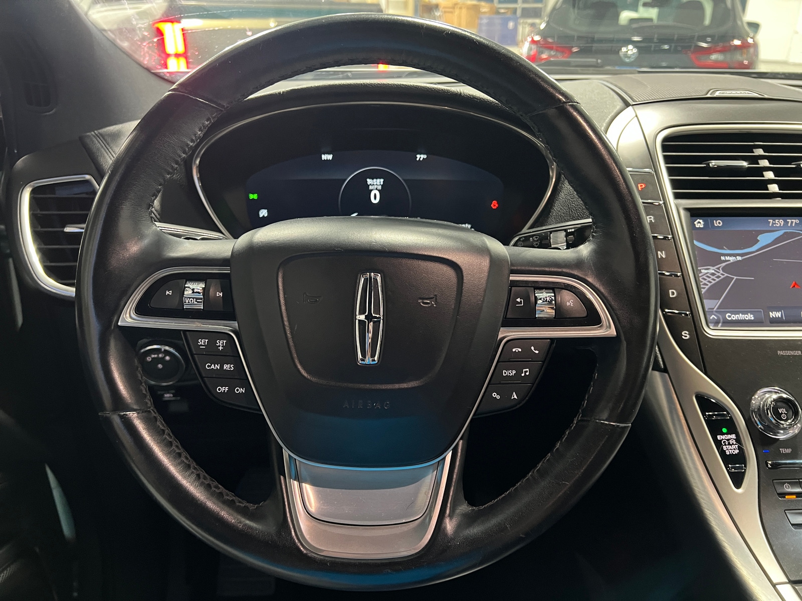 Thumbnail: 2020 Lincoln Nautilus - 4
