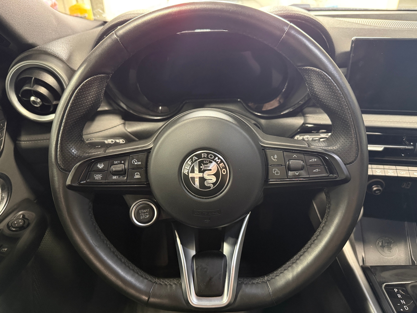 Thumbnail: 2024 Alfa Romeo Tonale - 4