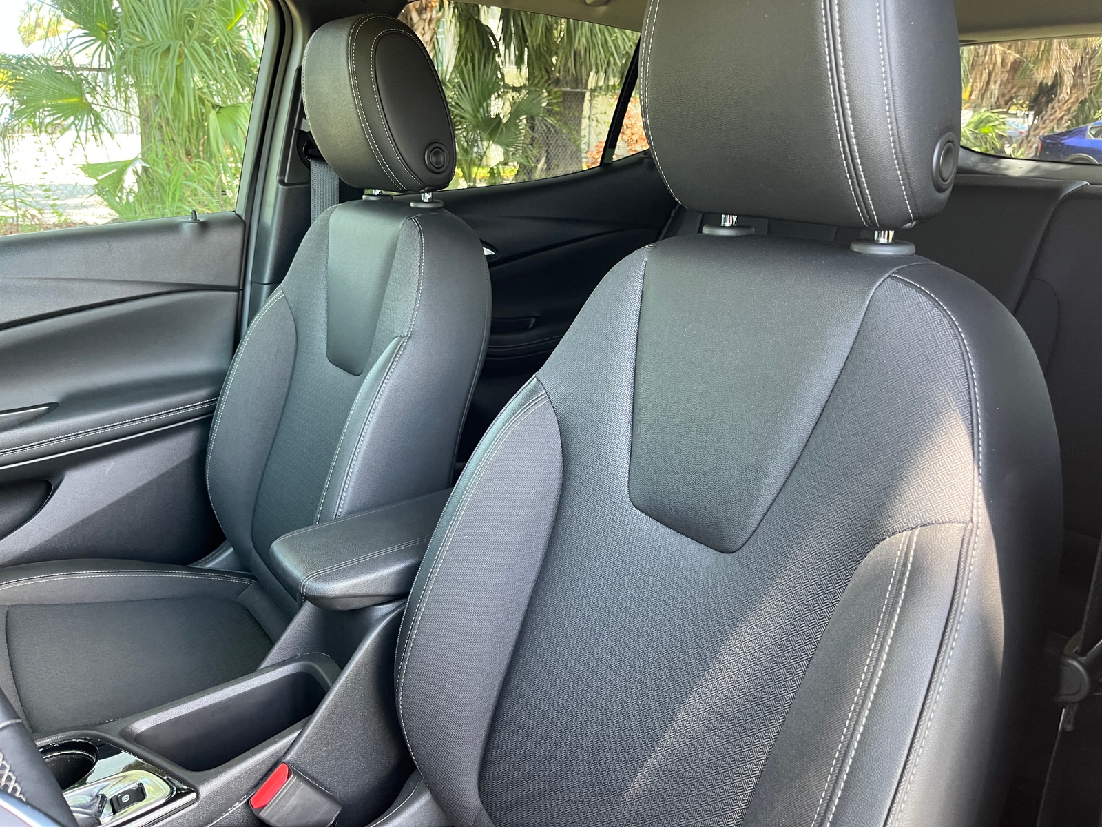 Thumbnail: 2025 Buick Encore GX - 2