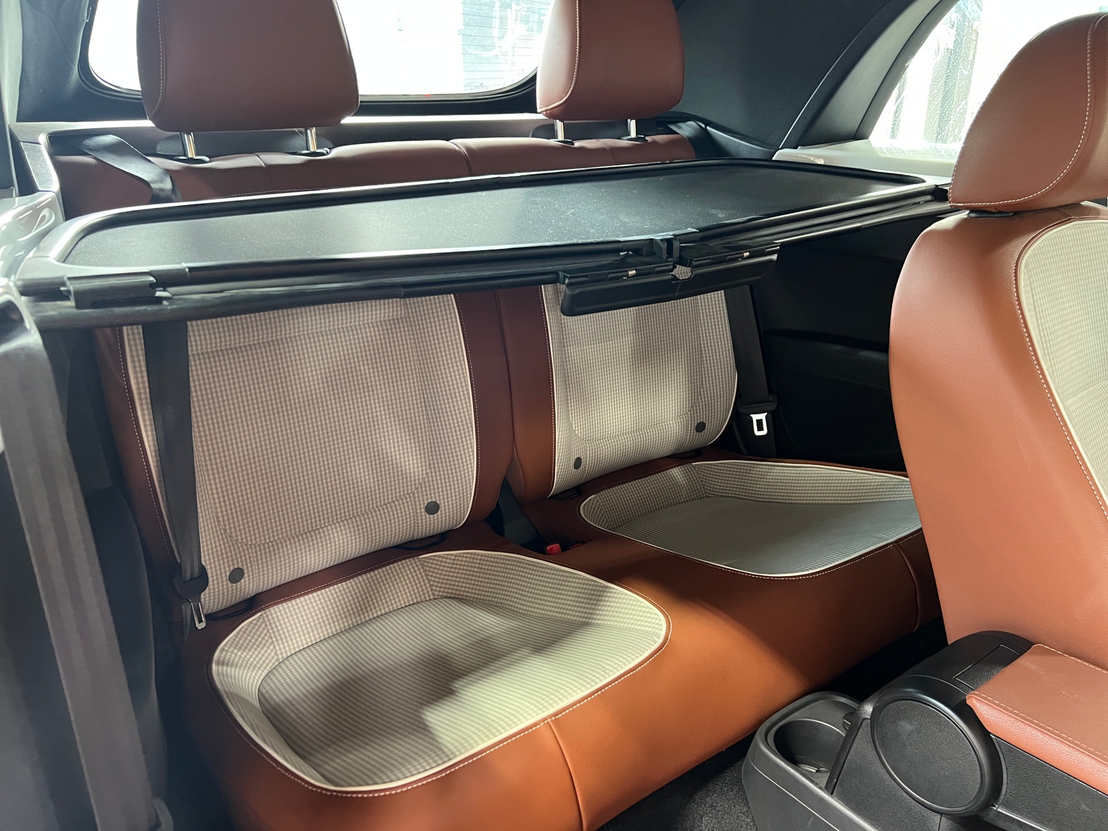 Thumbnail: 2015 Volkswagen Beetle - 5