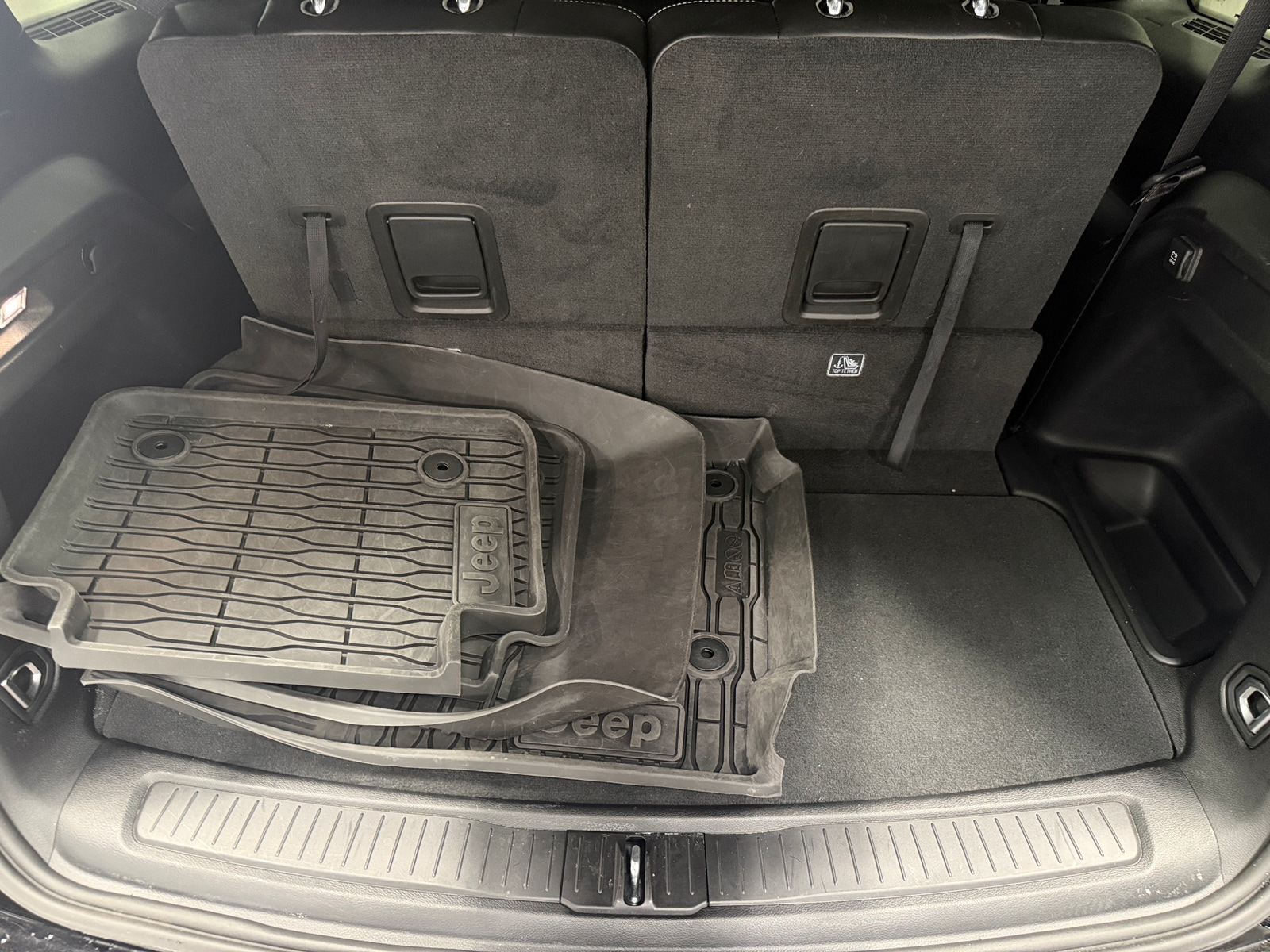 Thumbnail: 2024 Jeep Grand Cherokee L - 6