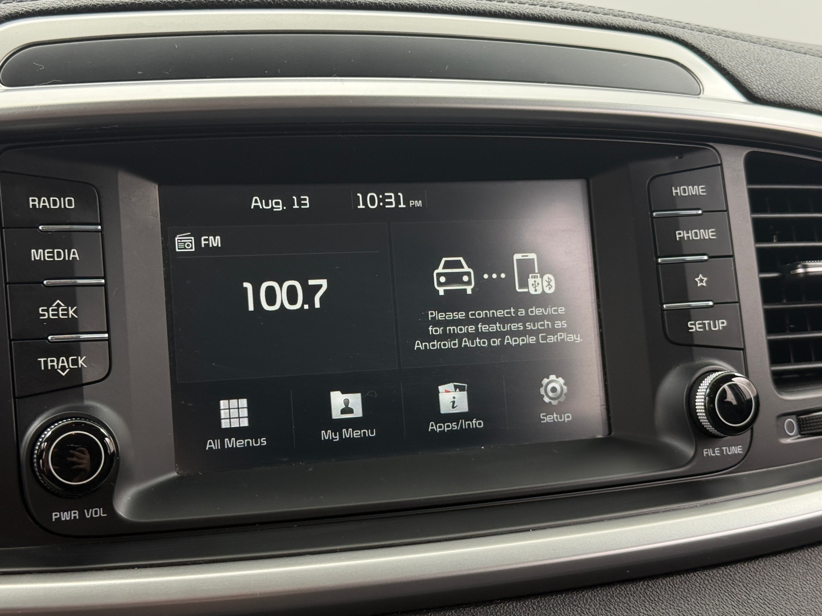 Thumbnail: 2019 Kia Sorento - 4