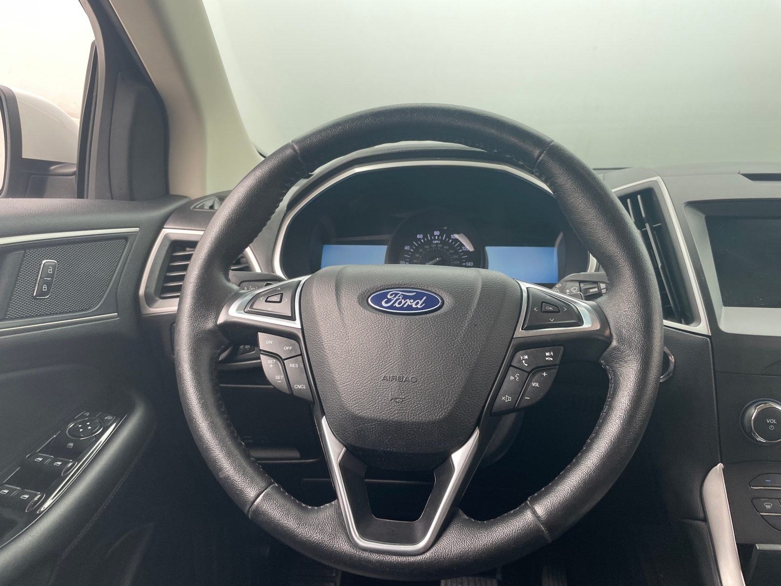 Thumbnail: 2019 Ford Edge - 4