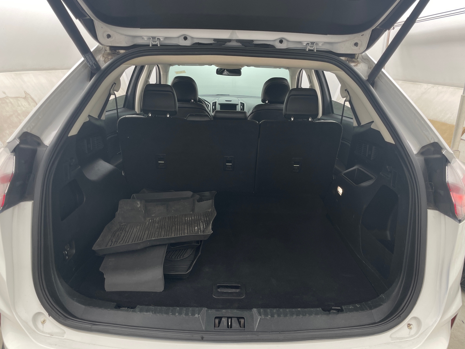 Thumbnail: 2019 Ford Edge - 6