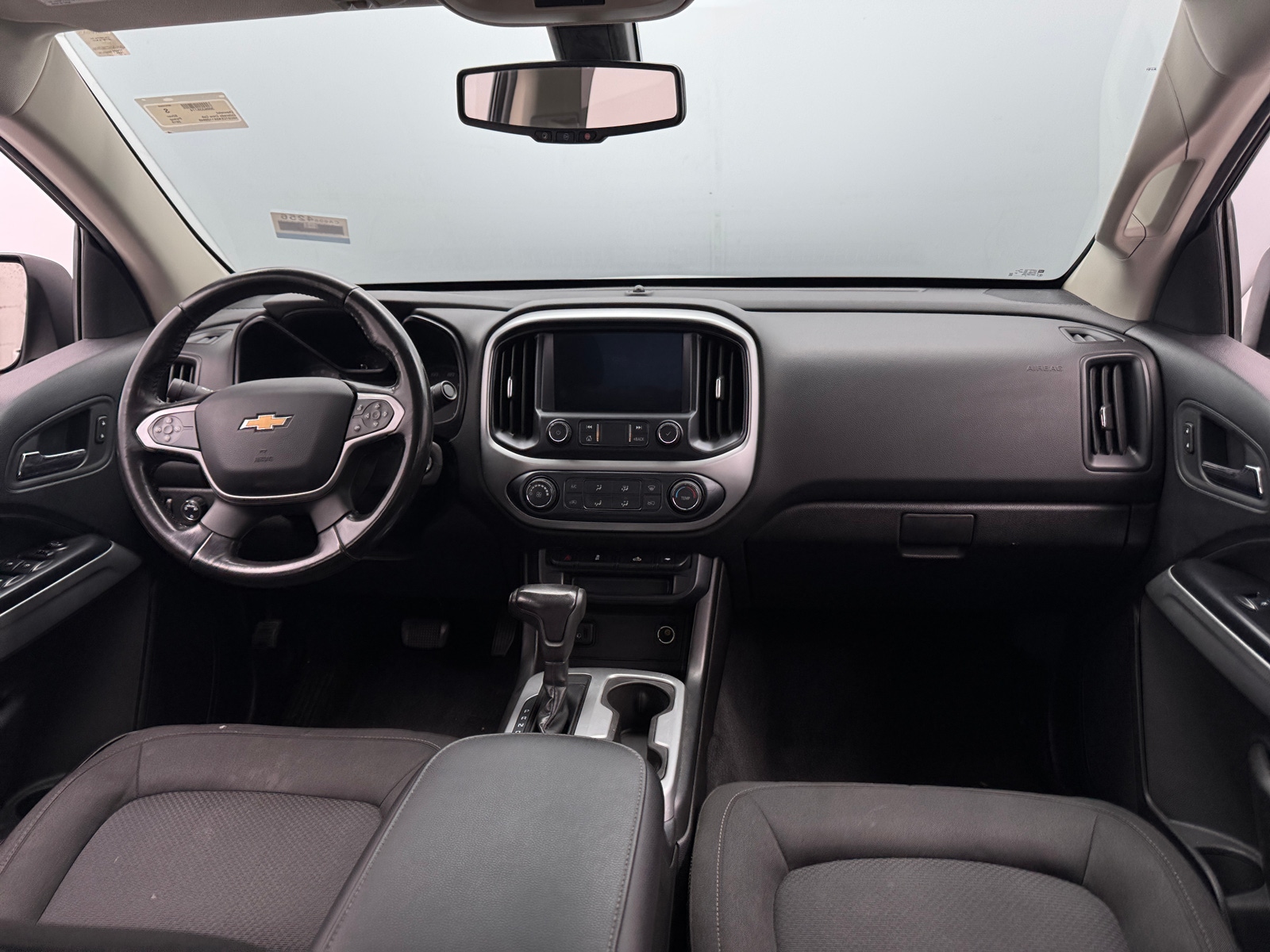 Thumbnail: 2019 Chevrolet Colorado - 3