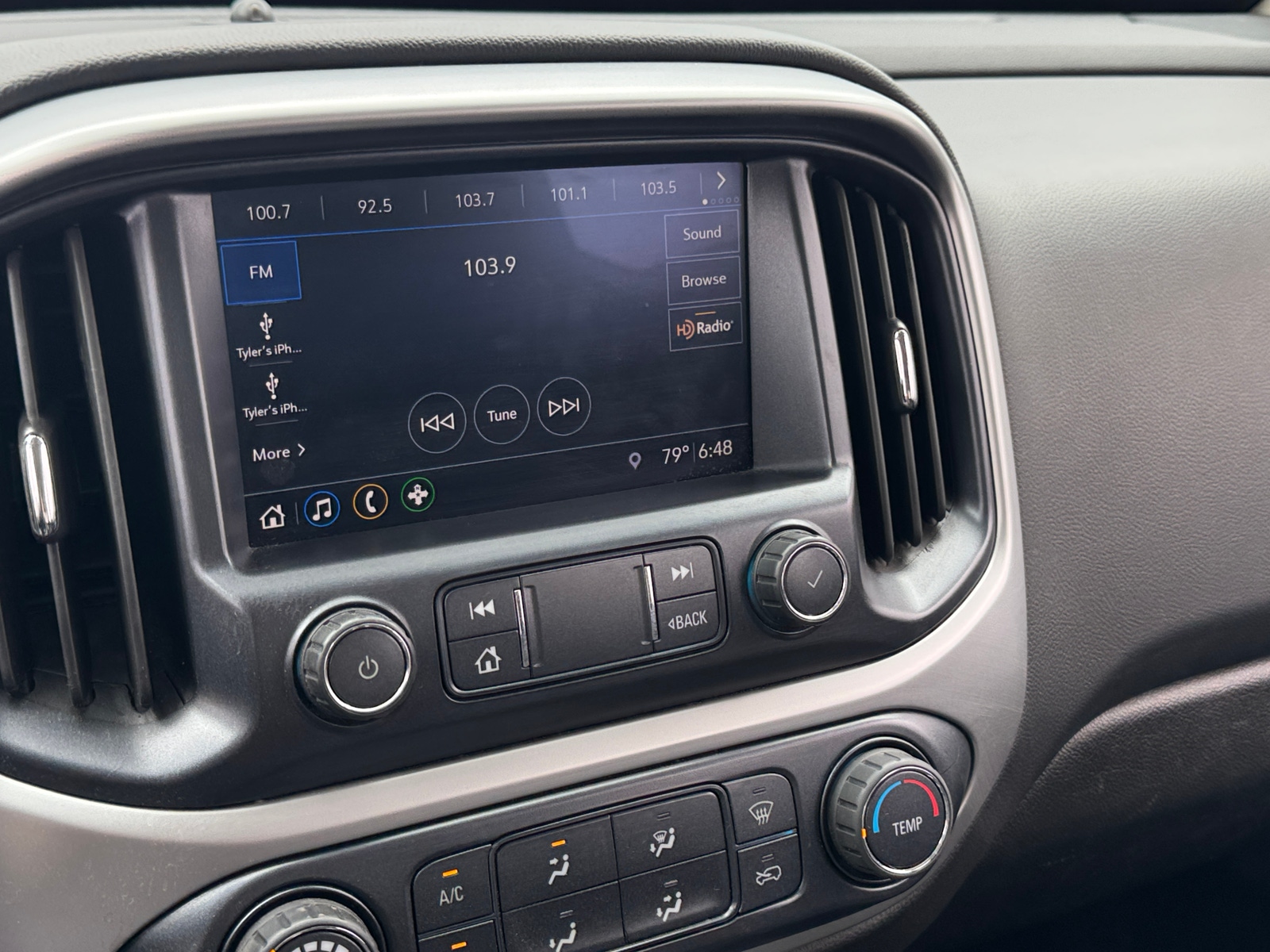 Thumbnail: 2019 Chevrolet Colorado - 4