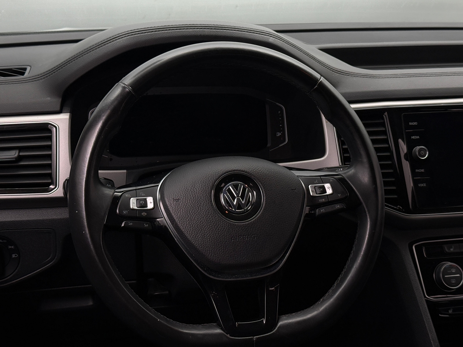 Thumbnail: 2019 Volkswagen Atlas - 4