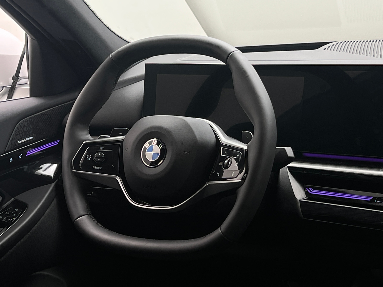 Thumbnail: 2026 BMW 5 Series - 5