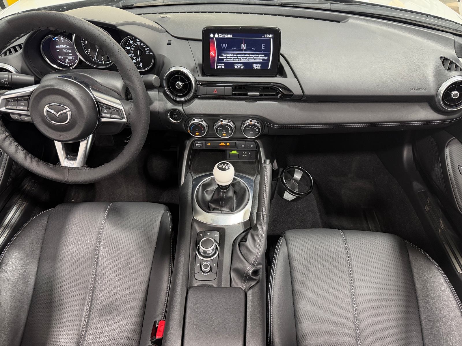 Thumbnail: 2023 Mazda MX-5 Miata - 2