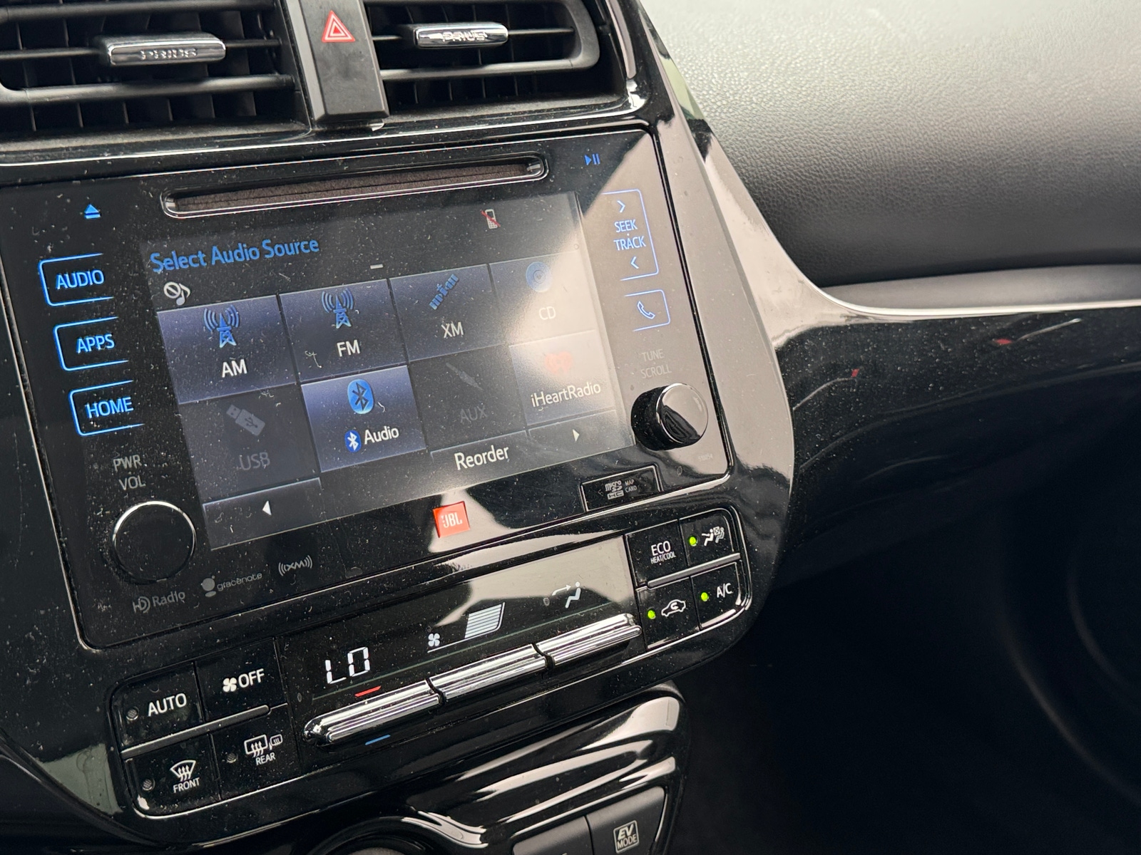 Thumbnail: 2016 Toyota Prius - 4