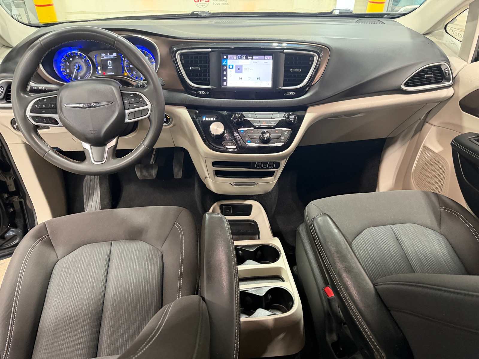 Thumbnail: 2024 Chrysler Voyager - 3