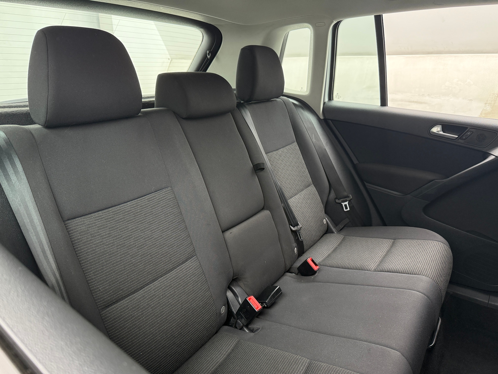 Thumbnail: 2017 Volkswagen Tiguan - 6