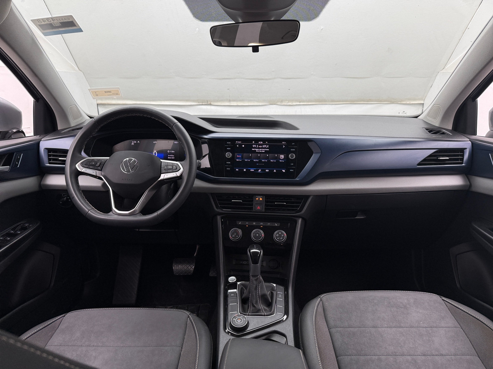 Thumbnail: 2023 Volkswagen Taos - 3