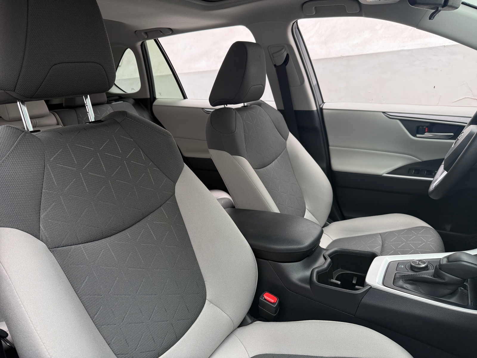 Thumbnail: 2025 Toyota RAV4 - 2