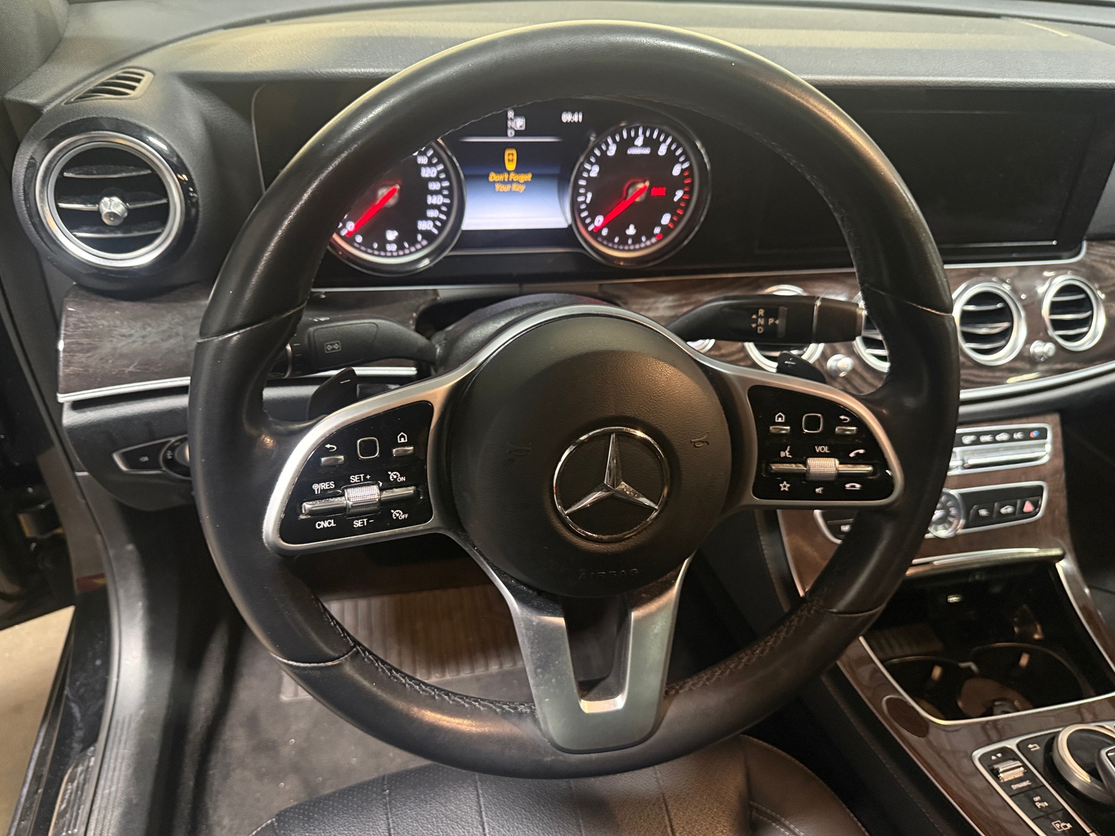 Thumbnail: 2019 Mercedes-Benz E-Class - 4