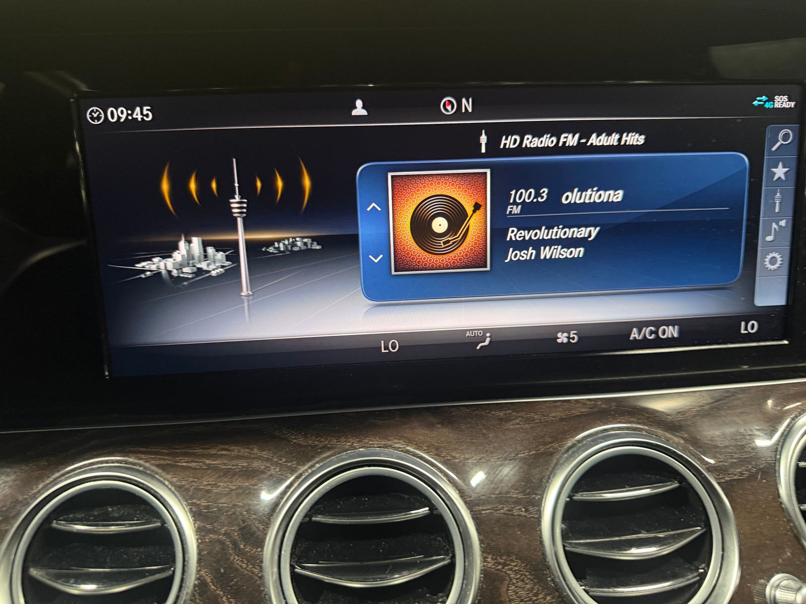 Thumbnail: 2019 Mercedes-Benz E-Class - 3