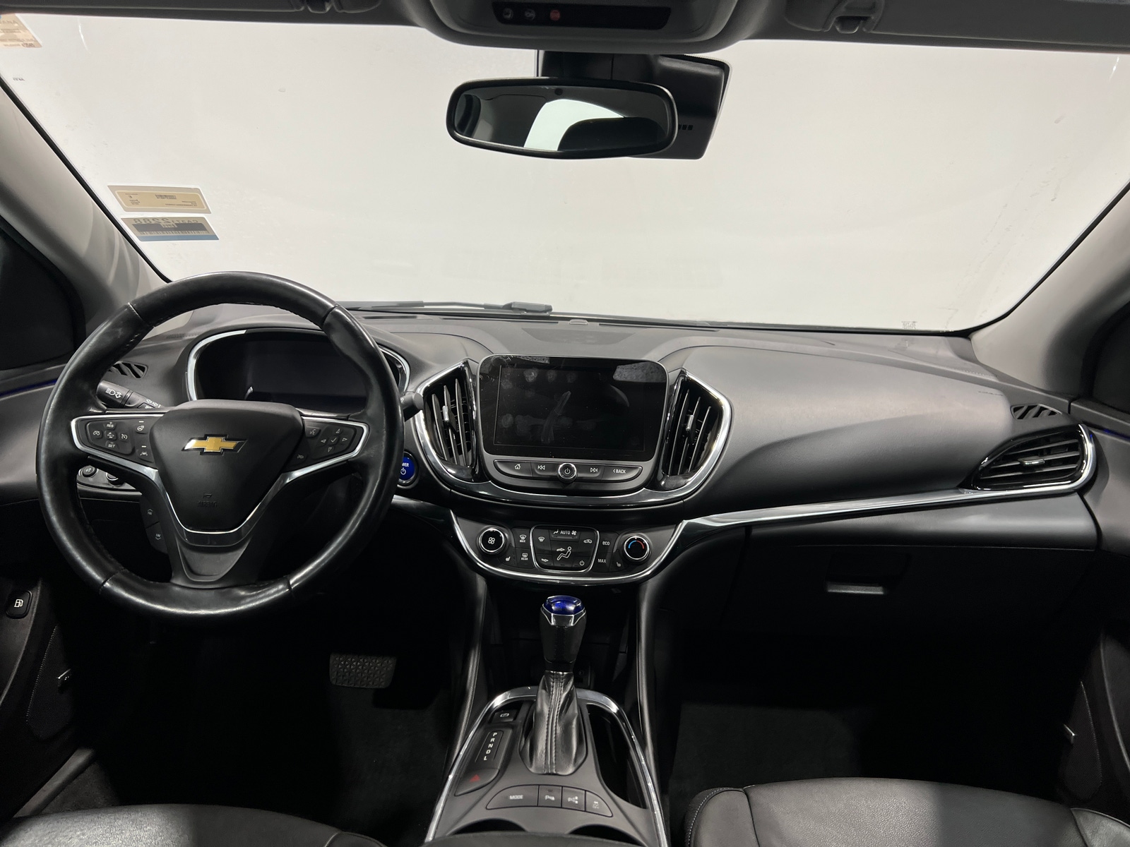 Thumbnail: 2016 Chevrolet Volt - 2