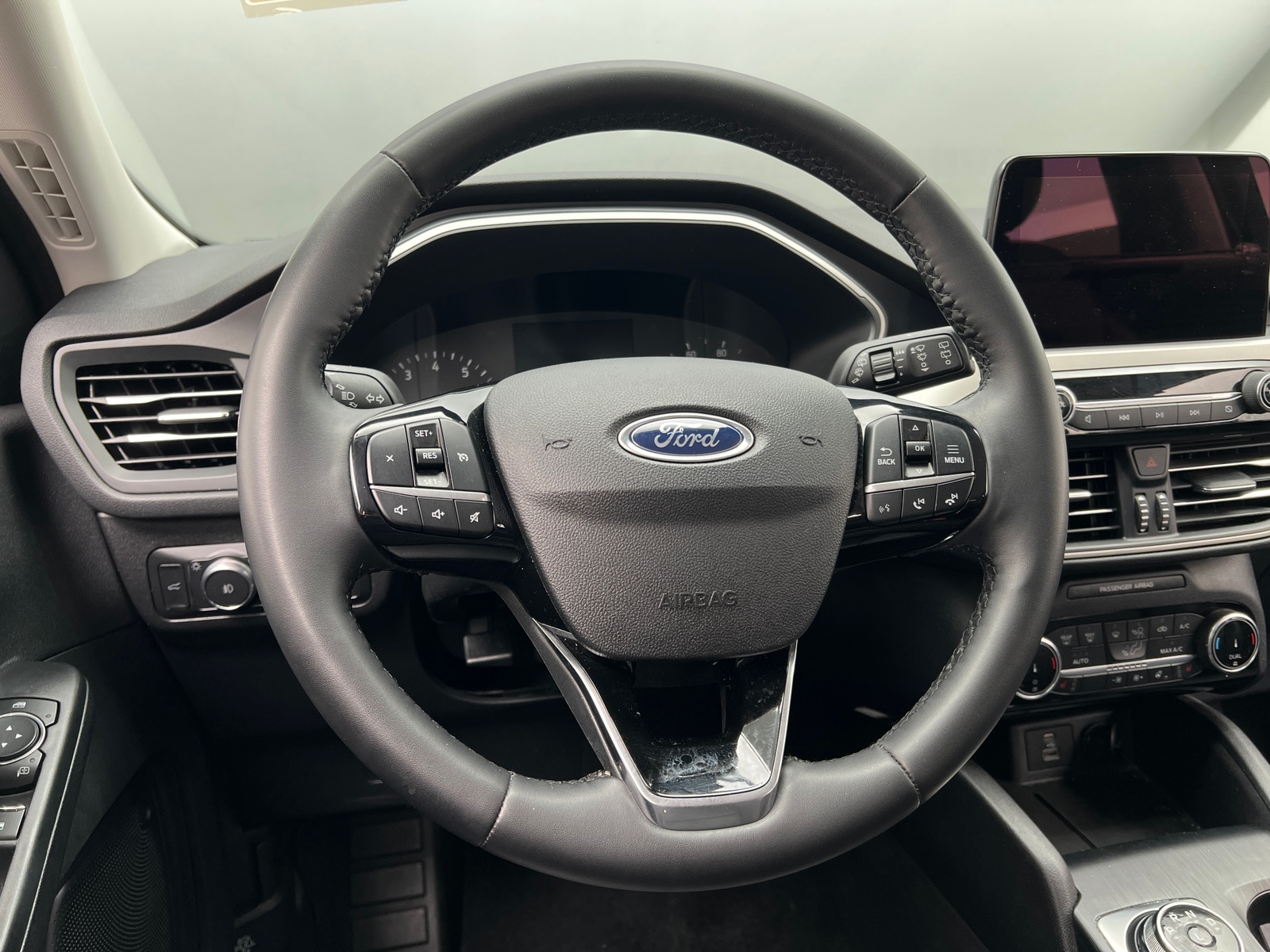 Thumbnail: 2022 Ford Escape - 4