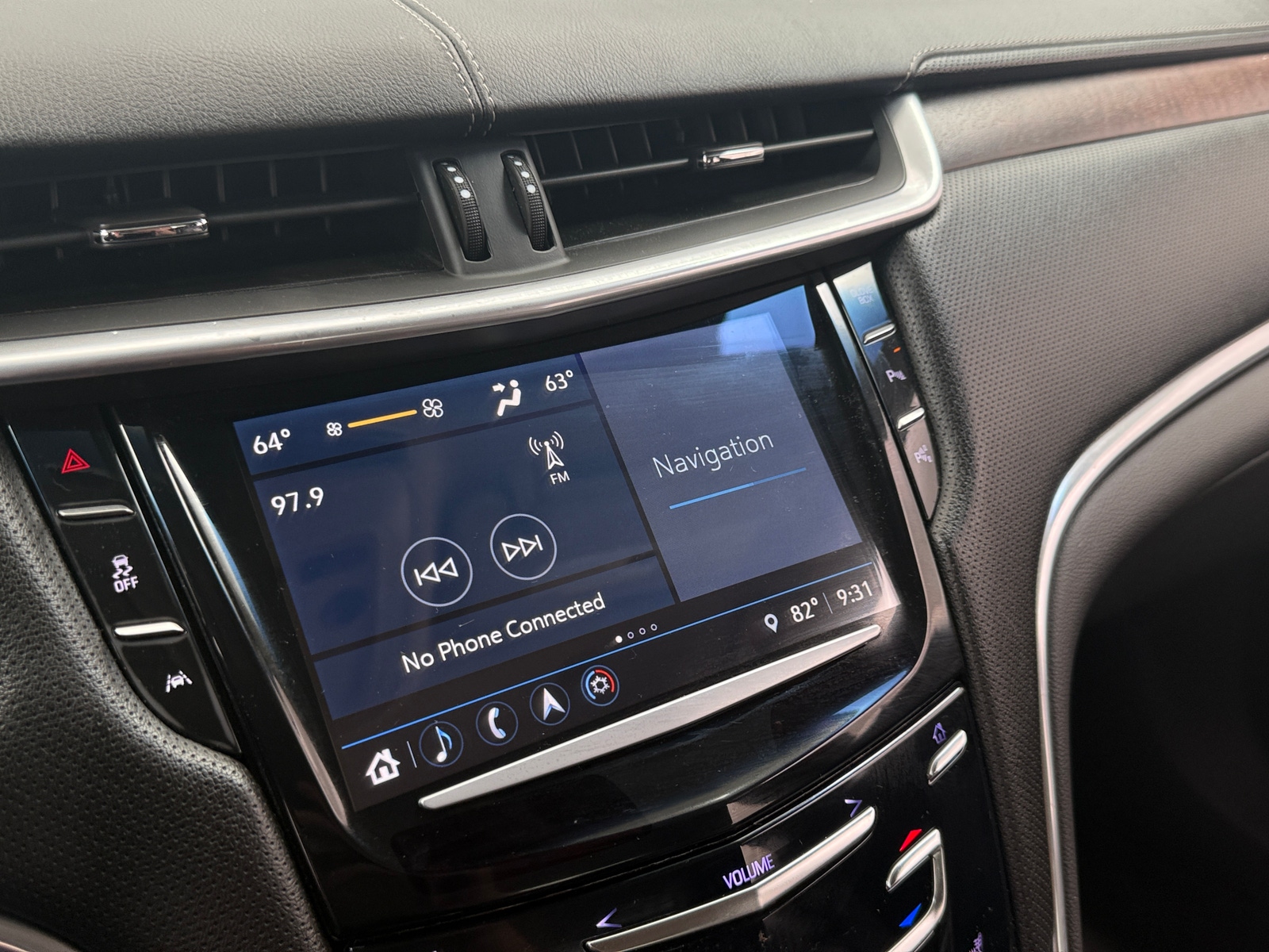 Thumbnail: 2019 Cadillac XTS - 3