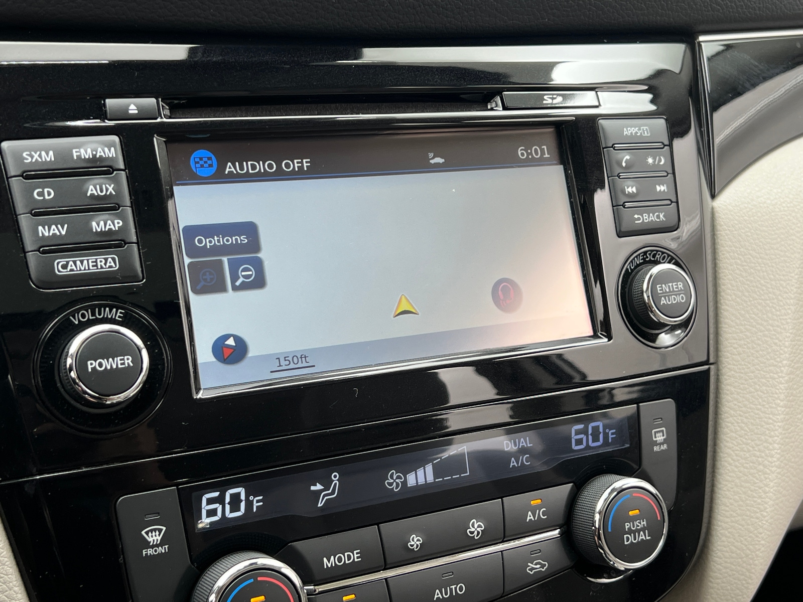 Thumbnail: 2018 Nissan Rogue Sport - 3