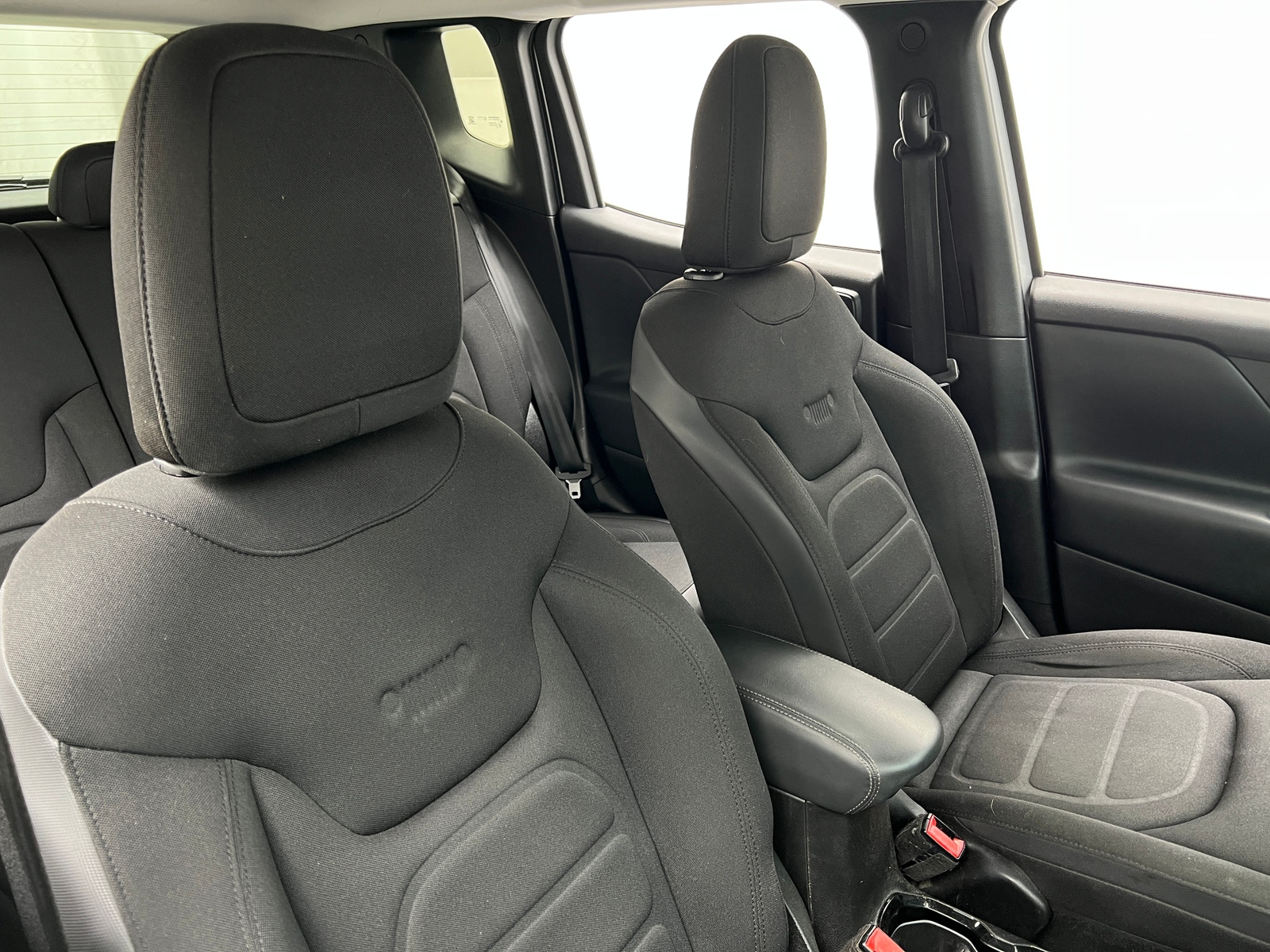 Thumbnail: 2017 Jeep Renegade - 2