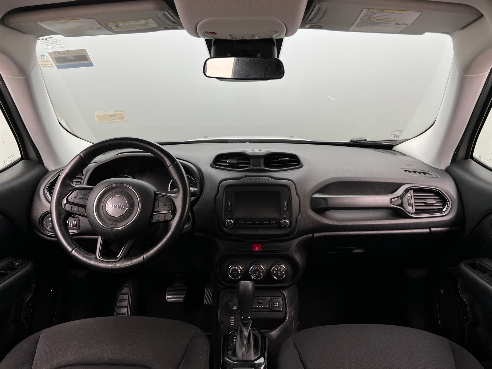 Thumbnail: 2017 Jeep Renegade - 3