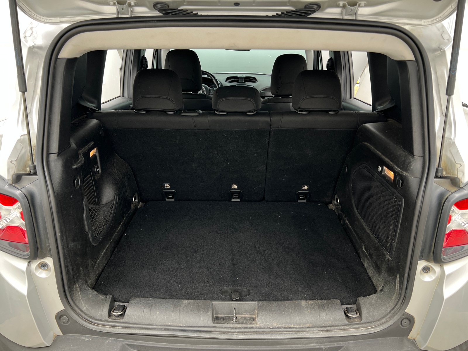 Thumbnail: 2017 Jeep Renegade - 7