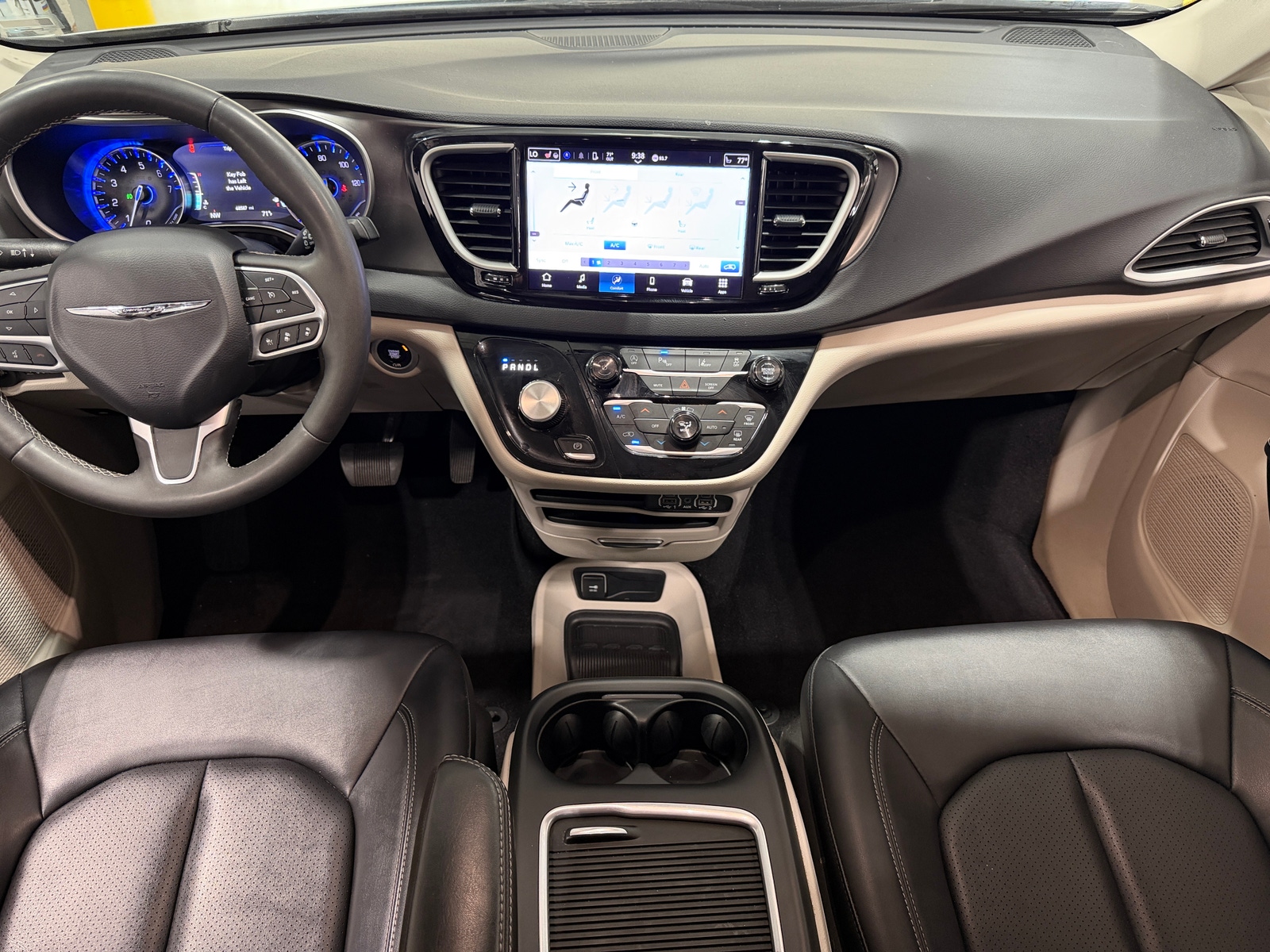 Thumbnail: 2024 Chrysler Pacifica - 2