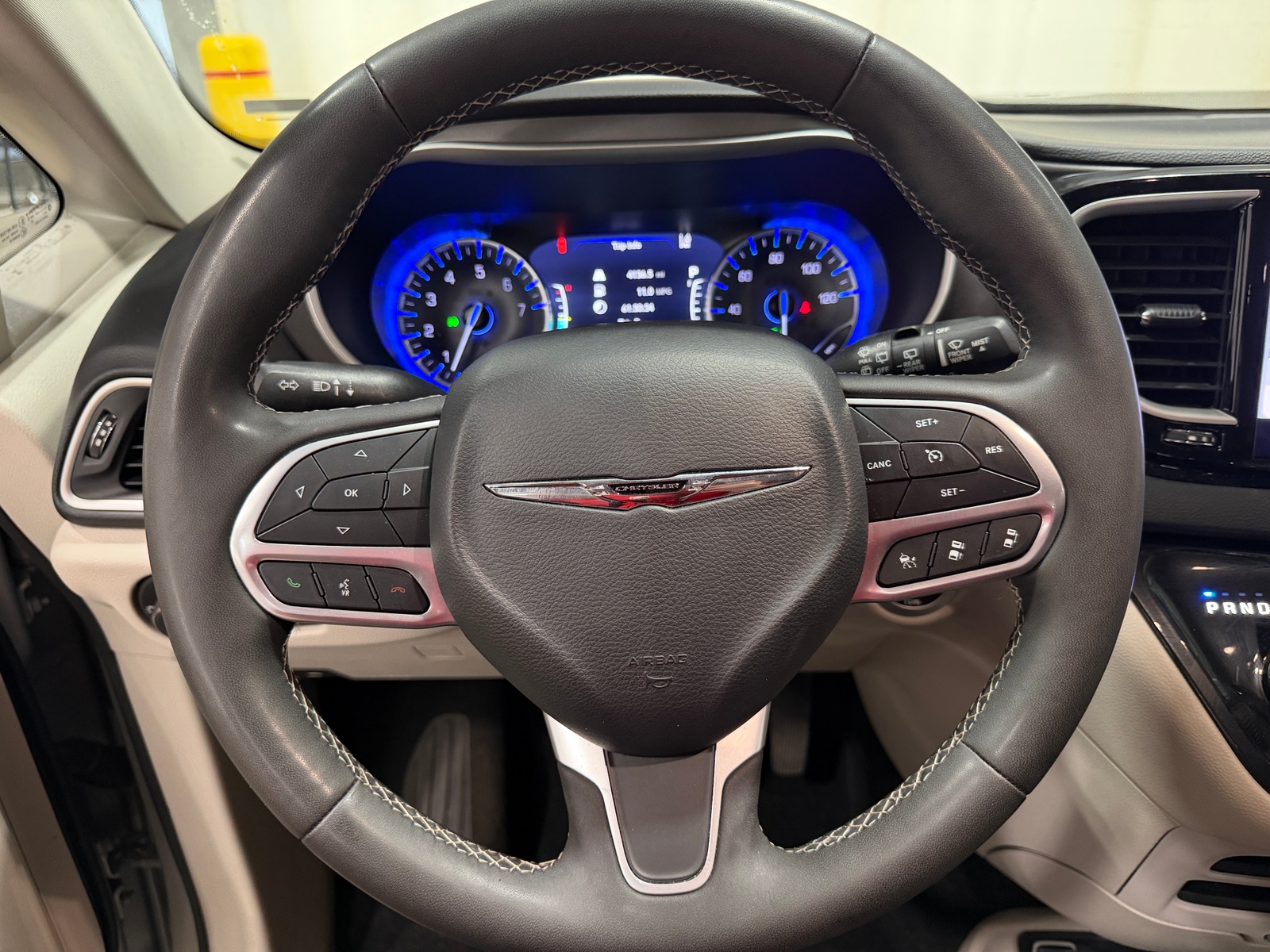 Thumbnail: 2024 Chrysler Pacifica - 4