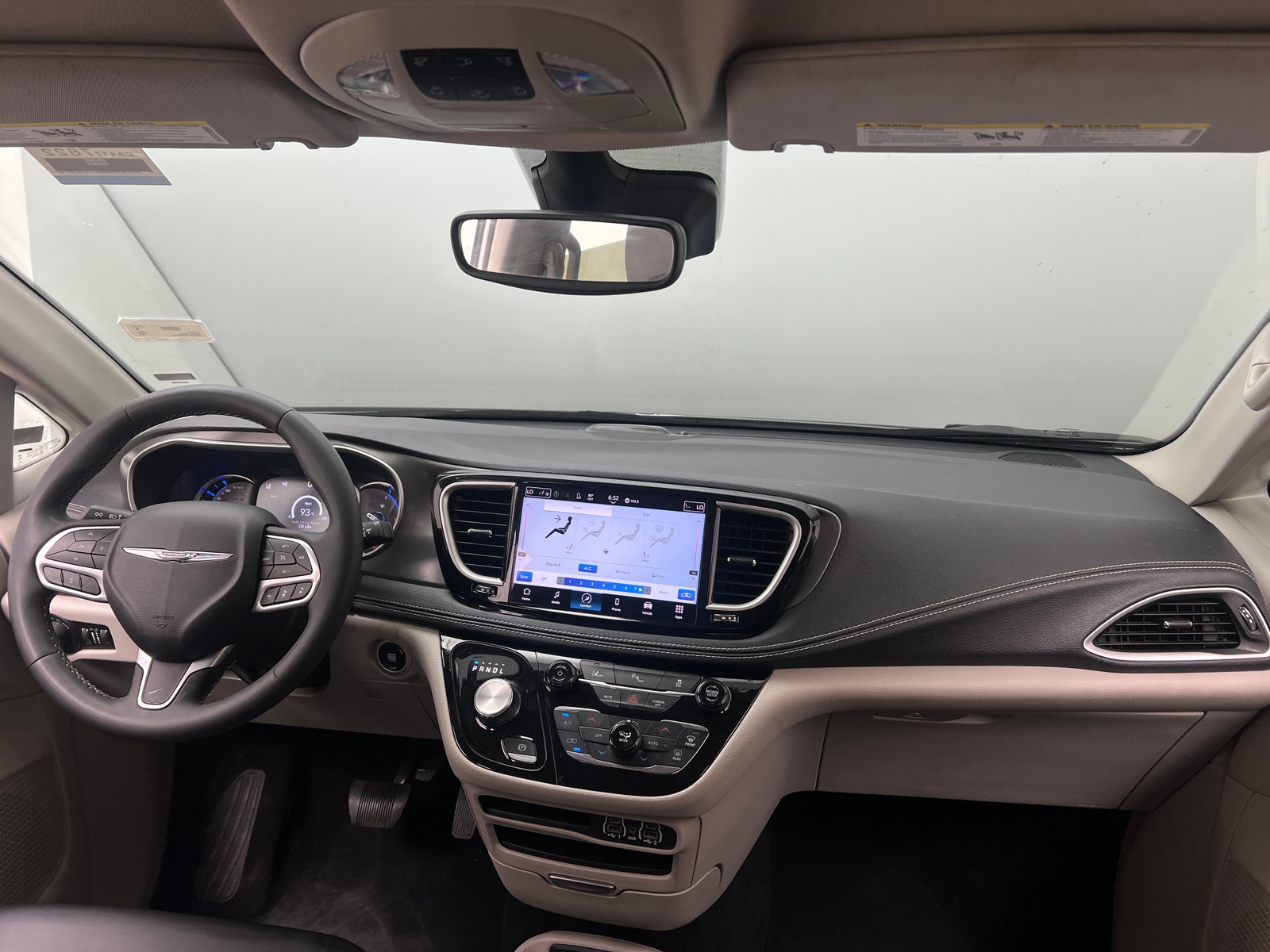 Thumbnail: 2023 Chrysler Pacifica - 2