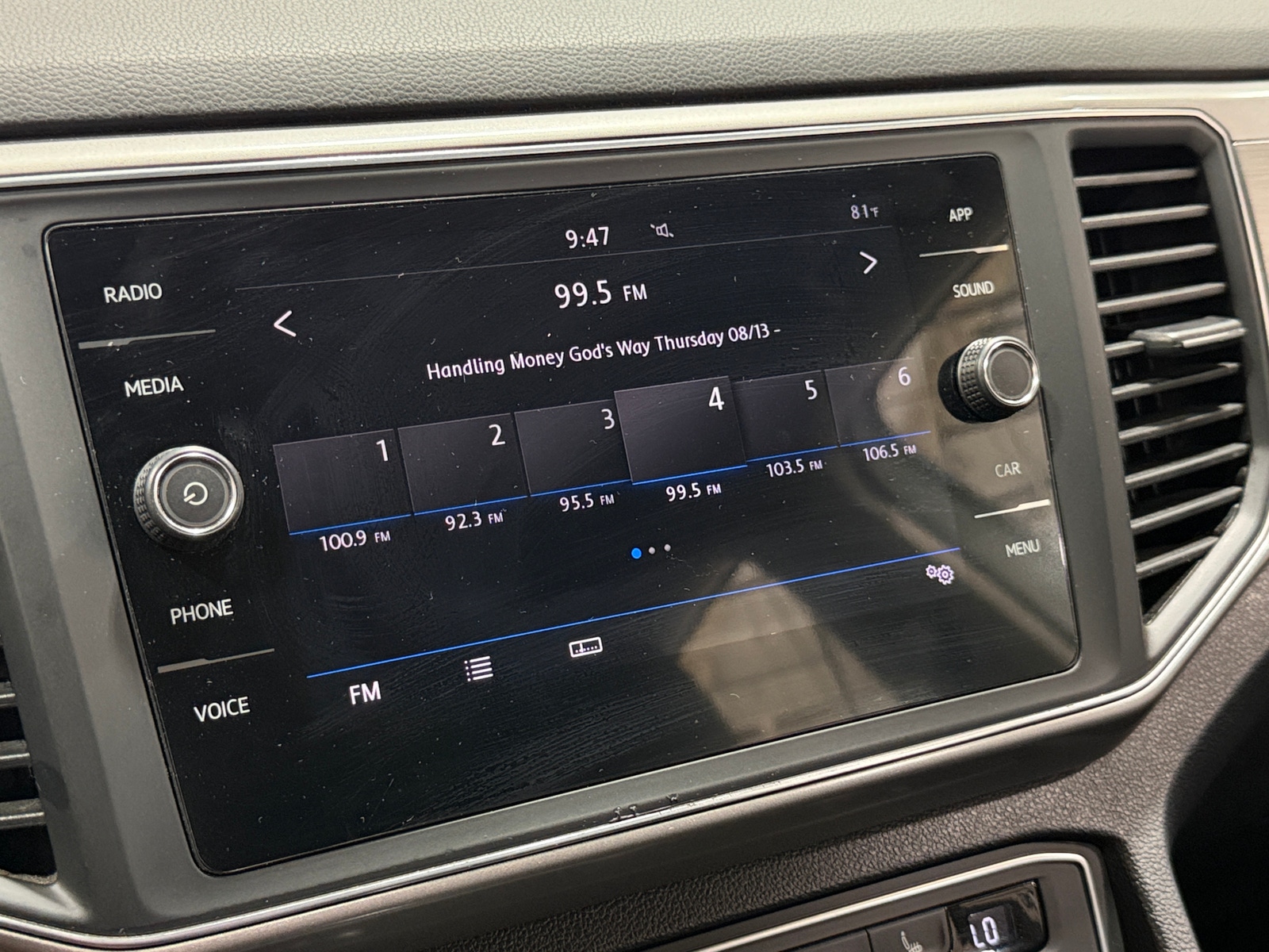 Thumbnail: 2019 Volkswagen Atlas - 3