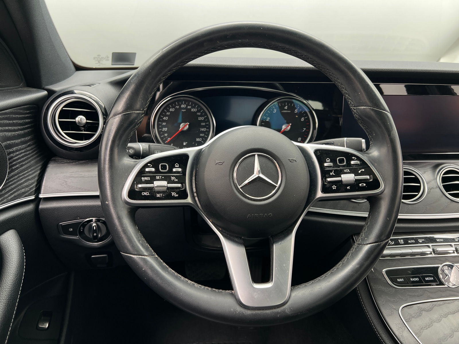 Thumbnail: 2019 Mercedes-Benz E-Class - 4