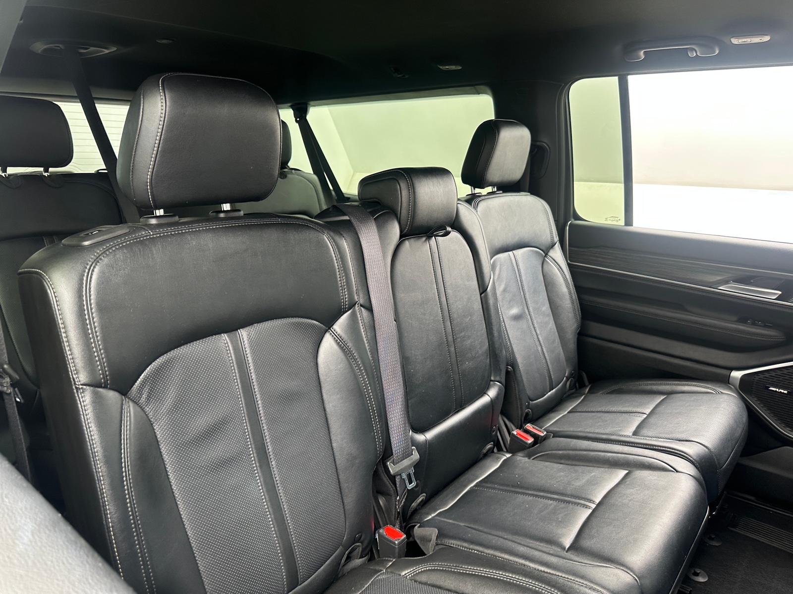 Thumbnail: 2024 Jeep Wagoneer - 5
