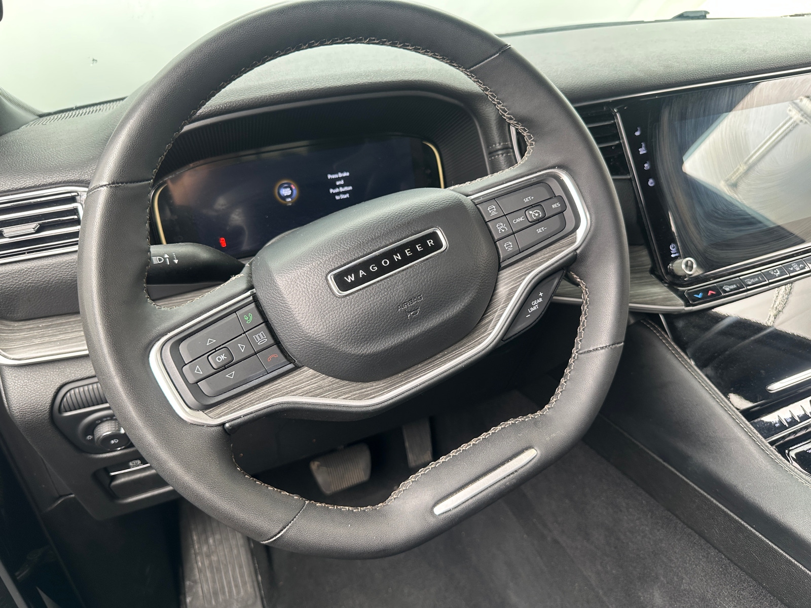 Thumbnail: 2024 Jeep Wagoneer - 4