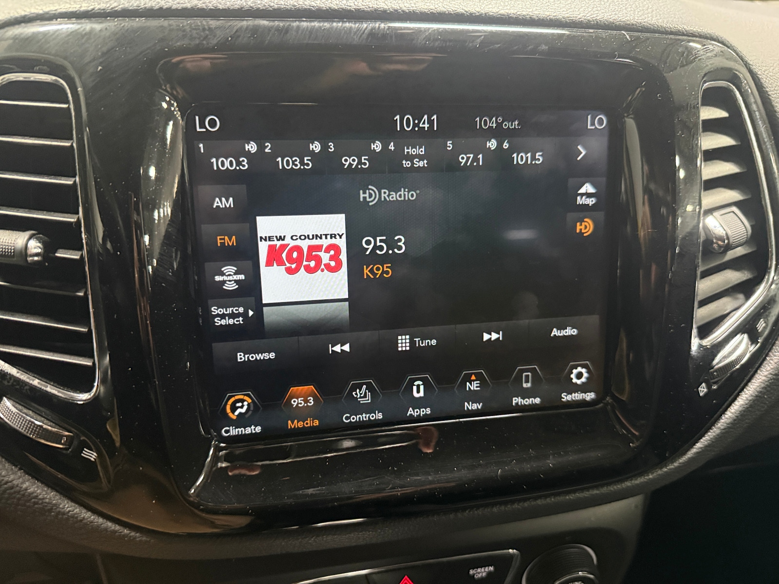 Thumbnail: 2018 Jeep Compass - 3