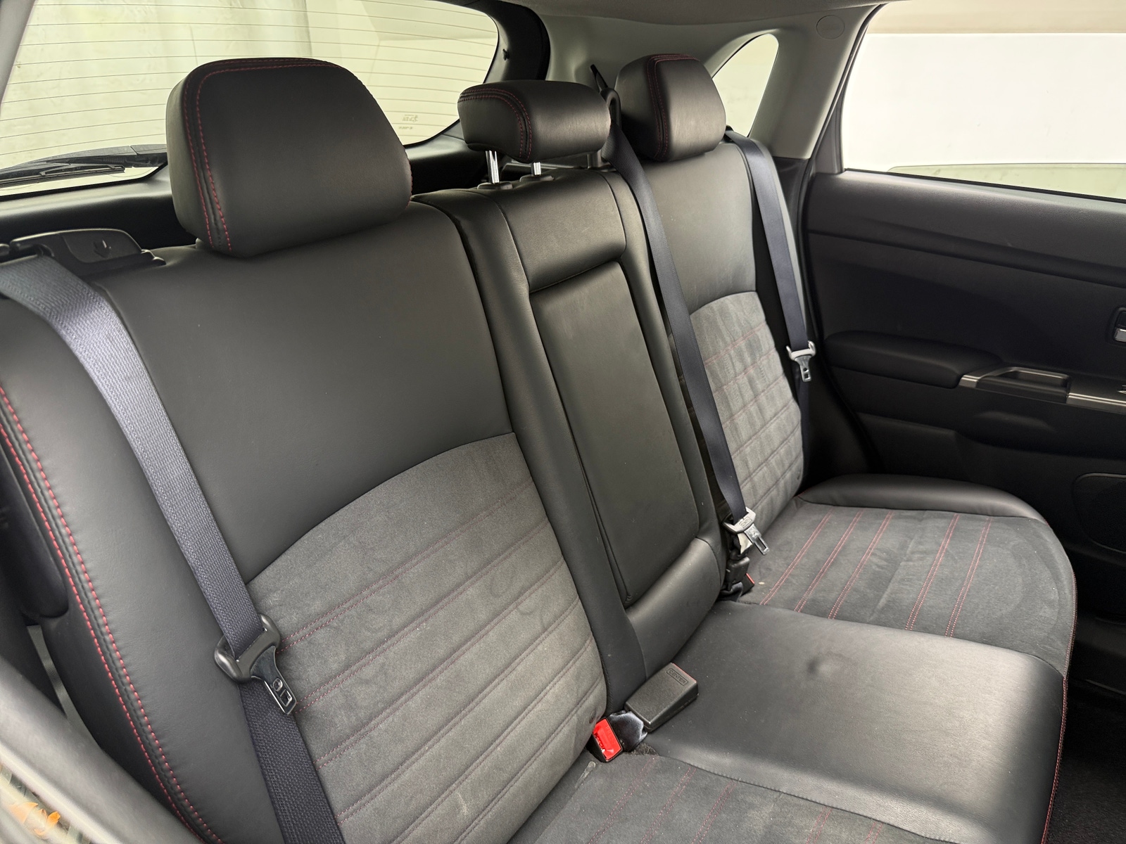 Thumbnail: 2022 Mitsubishi Outlander Sport - 6