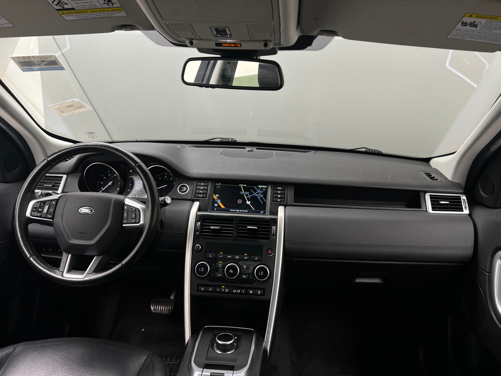 Thumbnail: 2018 Land Rover Discovery Sport - 3