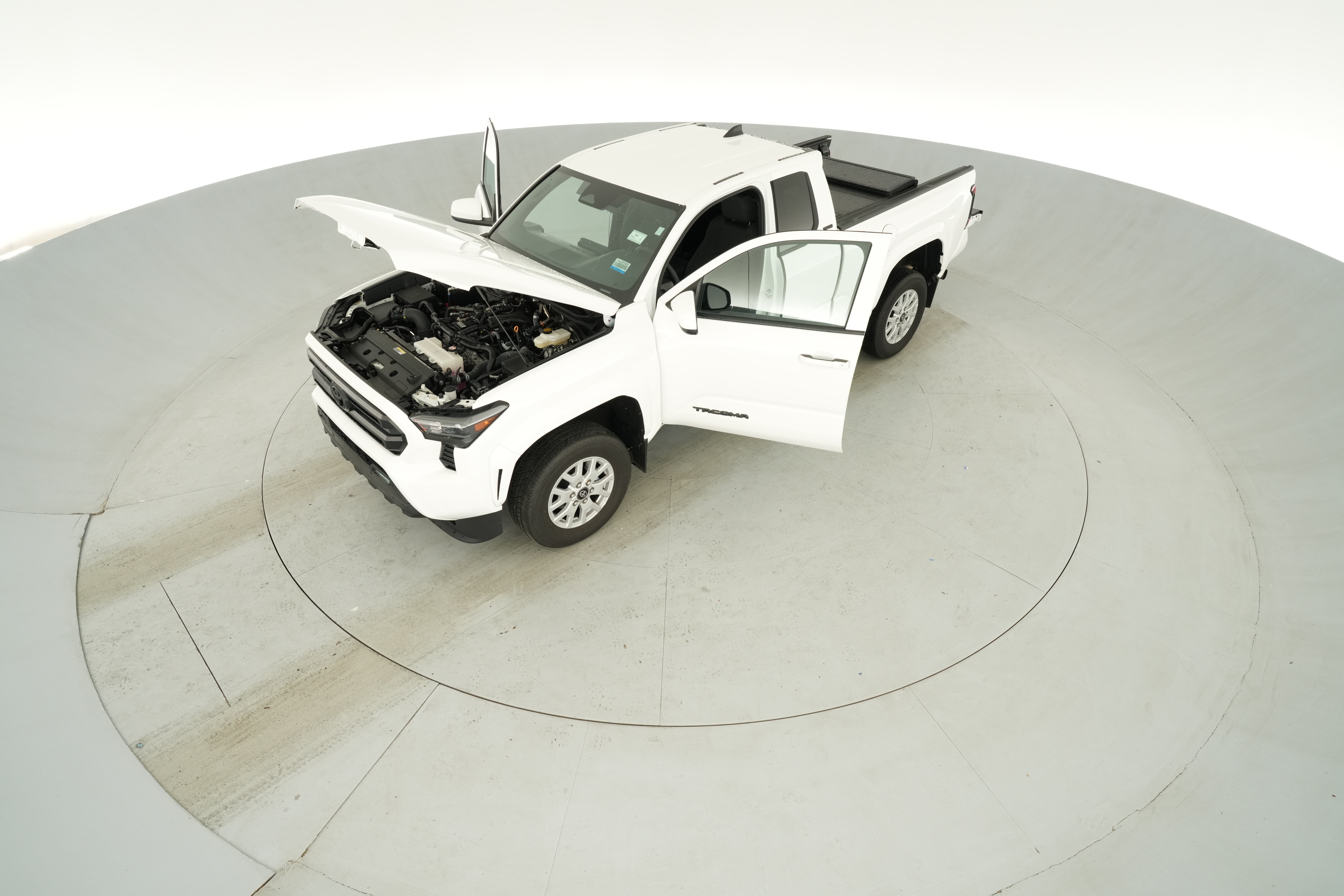 2024 Toyota Tacoma SR5 - Photo 33