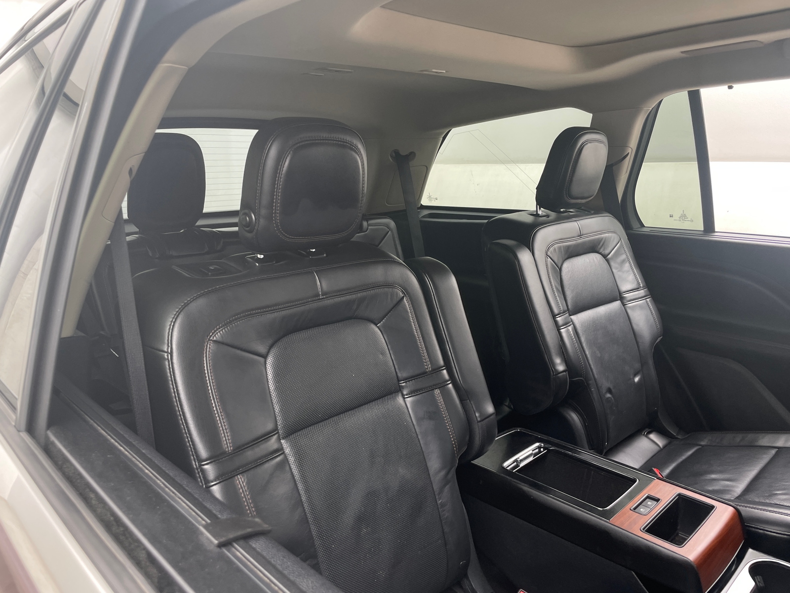 Thumbnail: 2020 Lincoln Aviator - 5