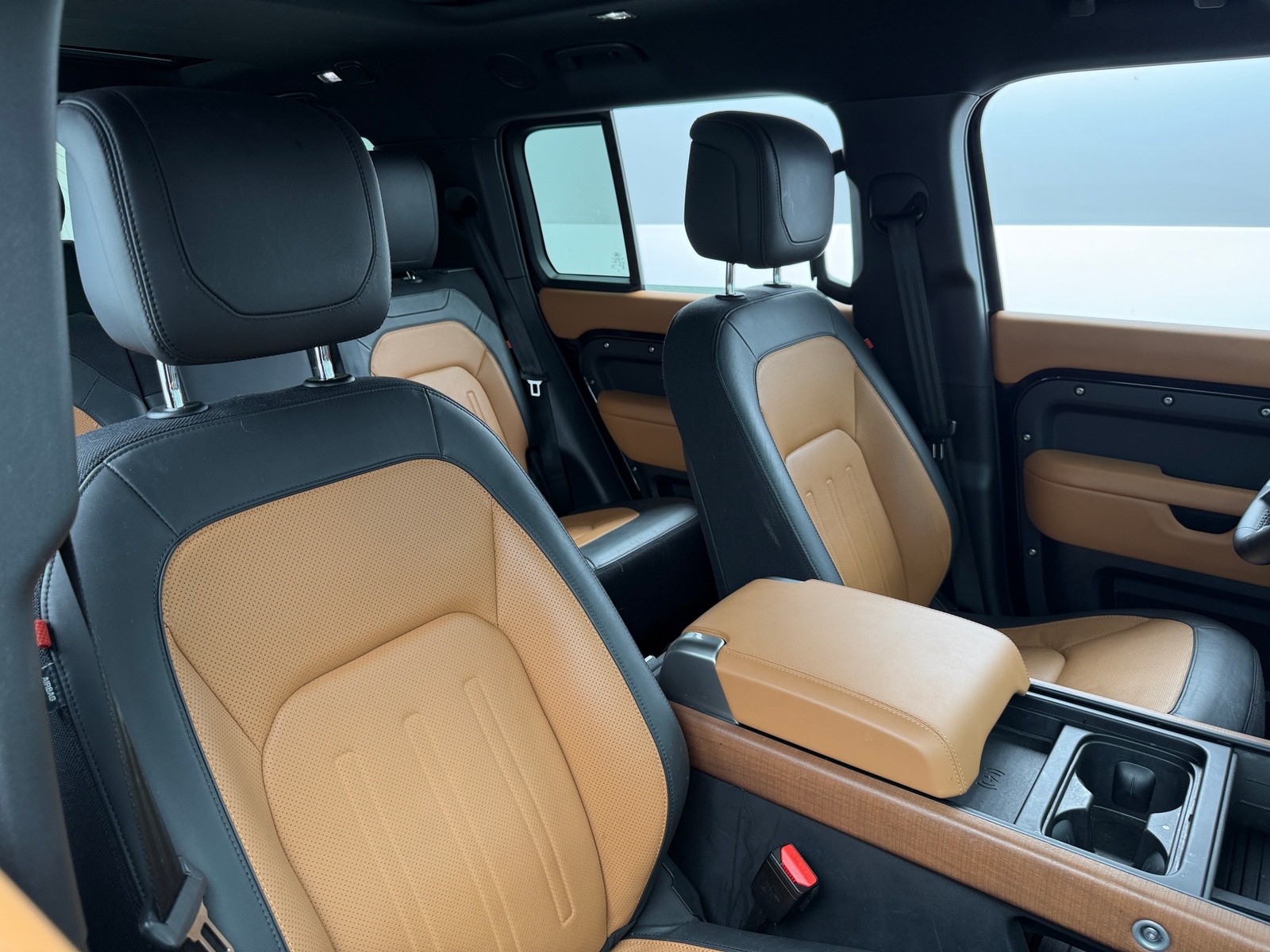 Thumbnail: 2024 Land Rover Defender - 2