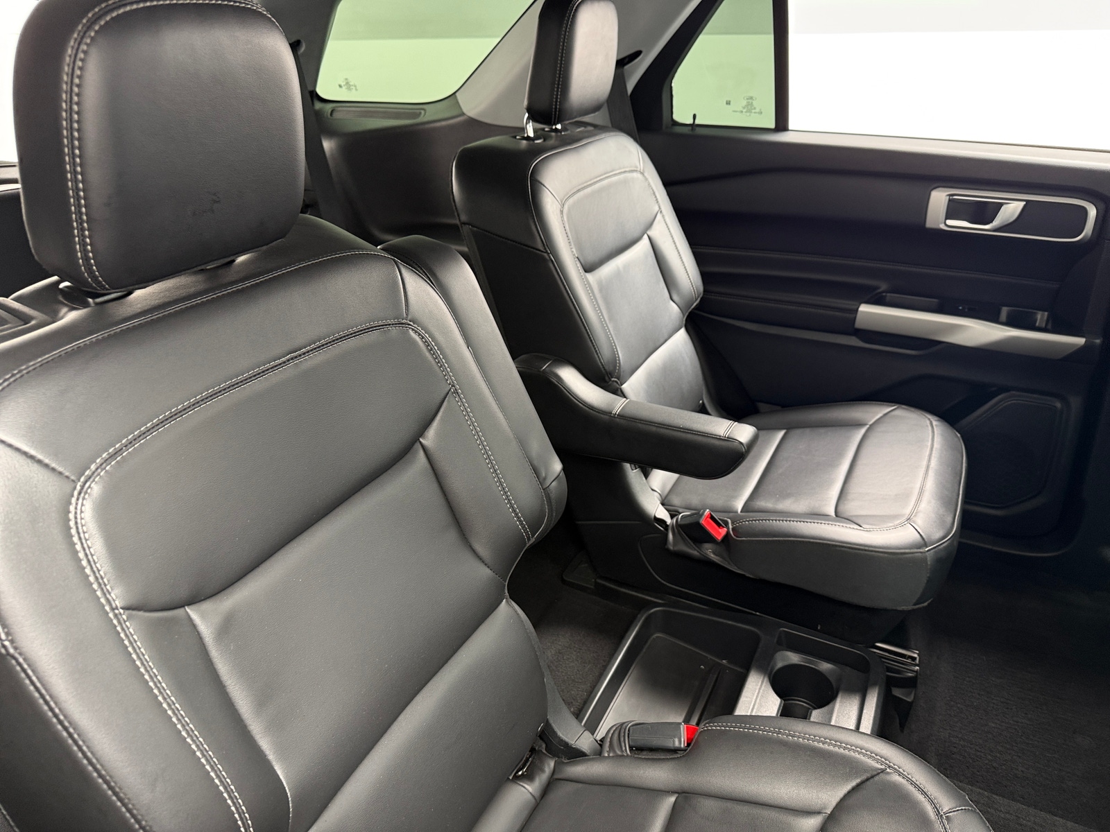 Thumbnail: 2021 Ford Explorer - 5