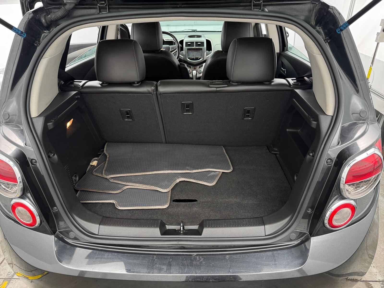 Thumbnail: 2014 Chevrolet Sonic - 6