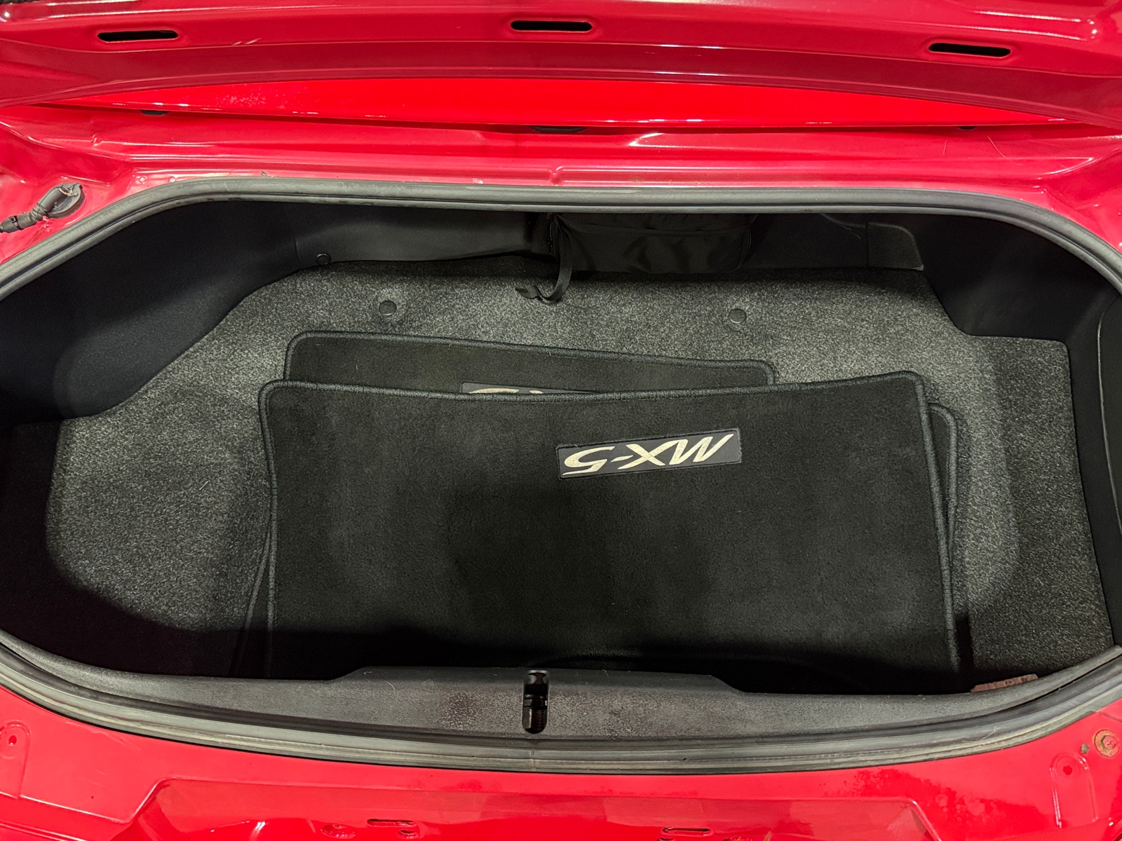 Thumbnail: 2015 Mazda MX-5 Miata - 6