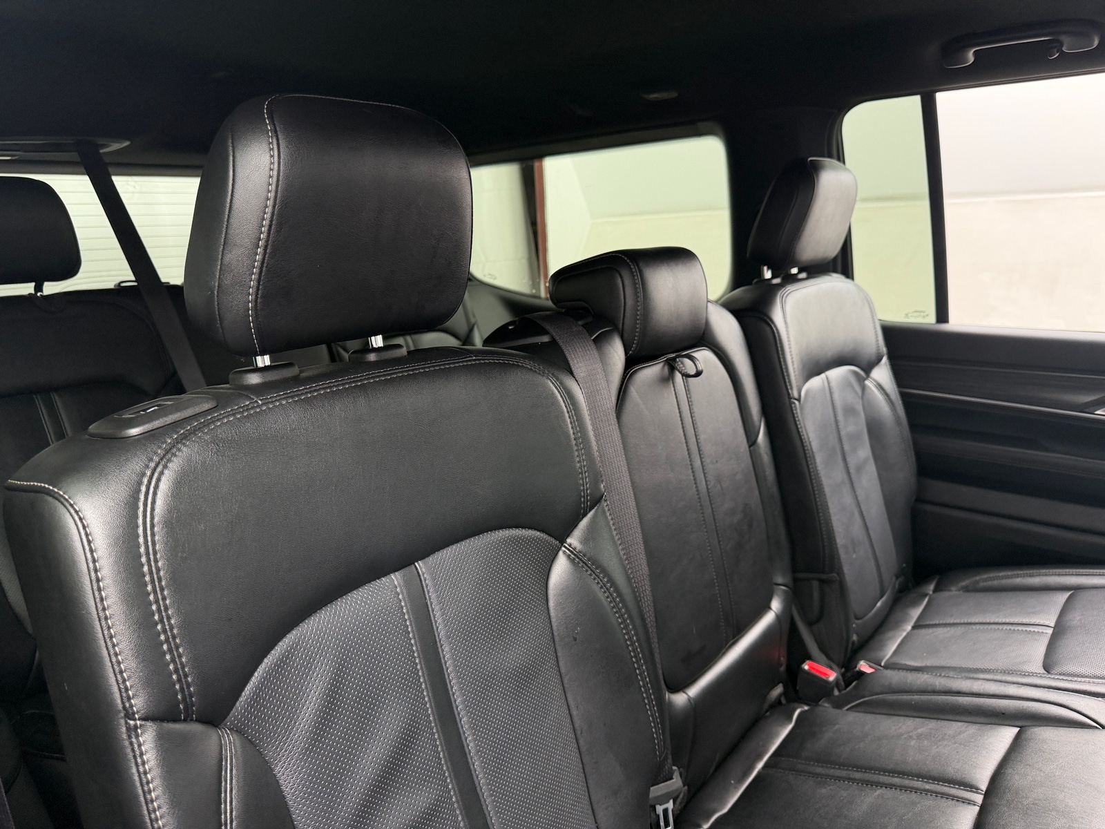 Thumbnail: 2024 Jeep Wagoneer - 5