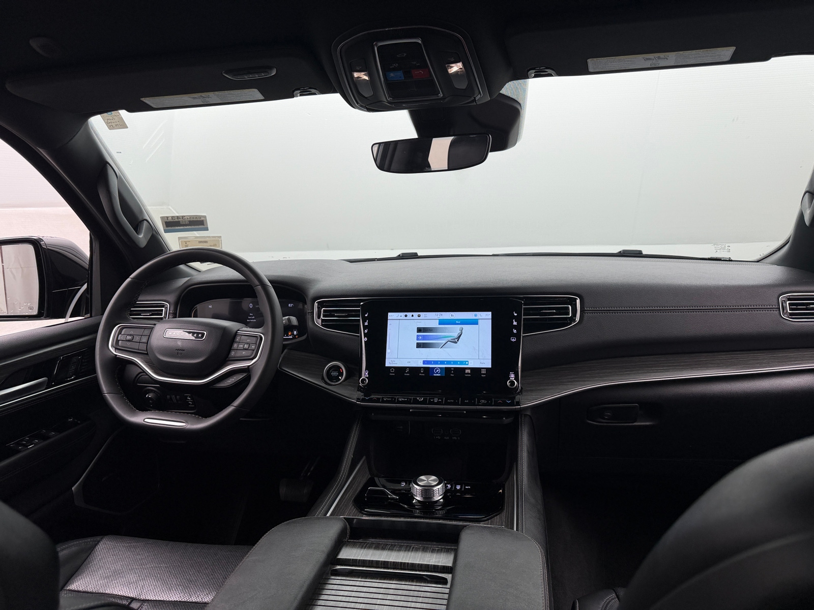 Thumbnail: 2024 Jeep Wagoneer - 2