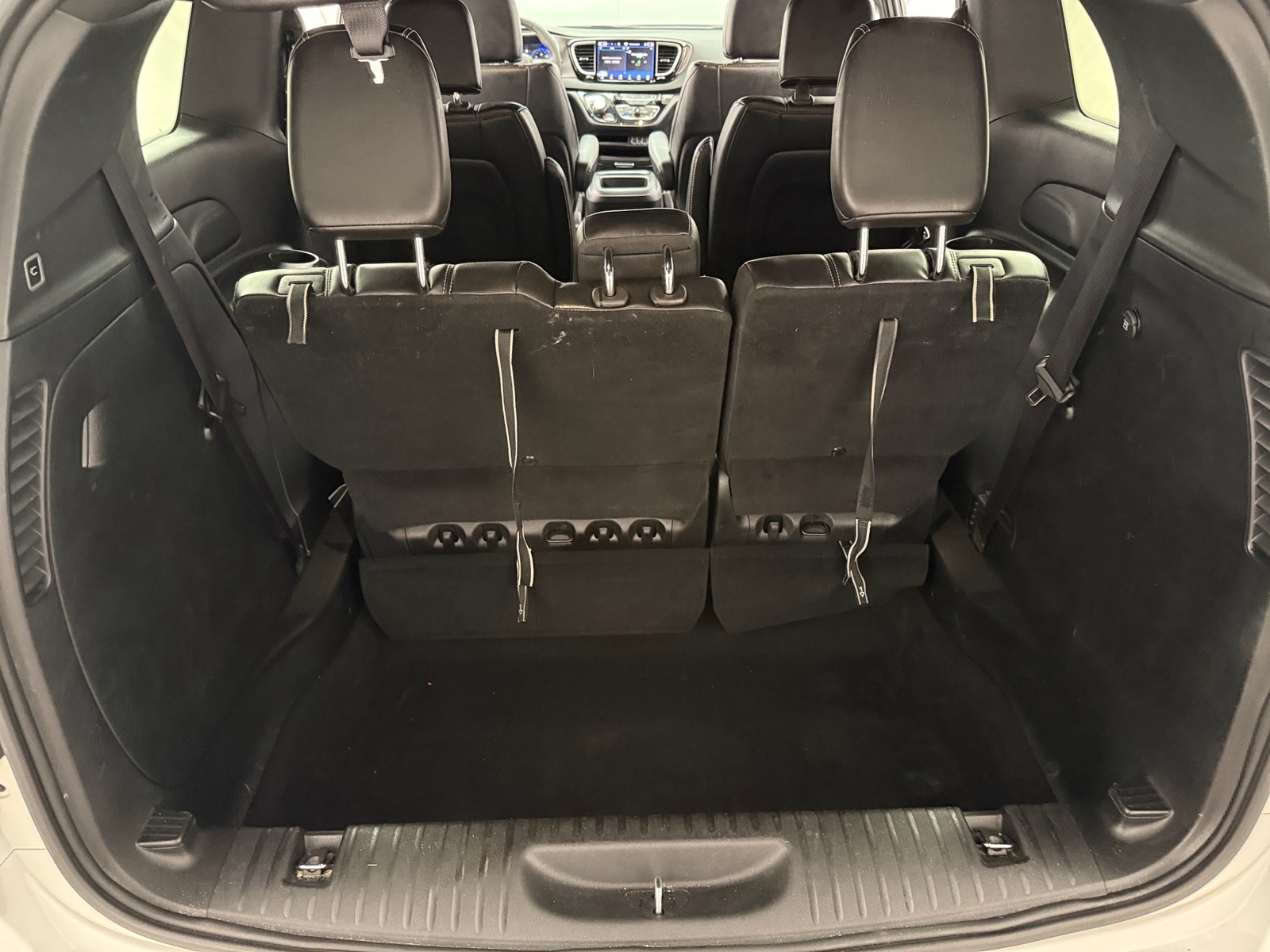 Thumbnail: 2025 Chrysler Pacifica - 6