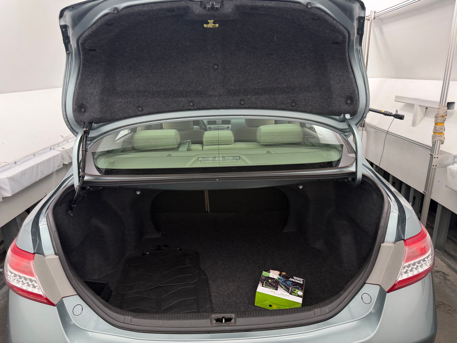 Thumbnail: 2011 Toyota Camry - 7