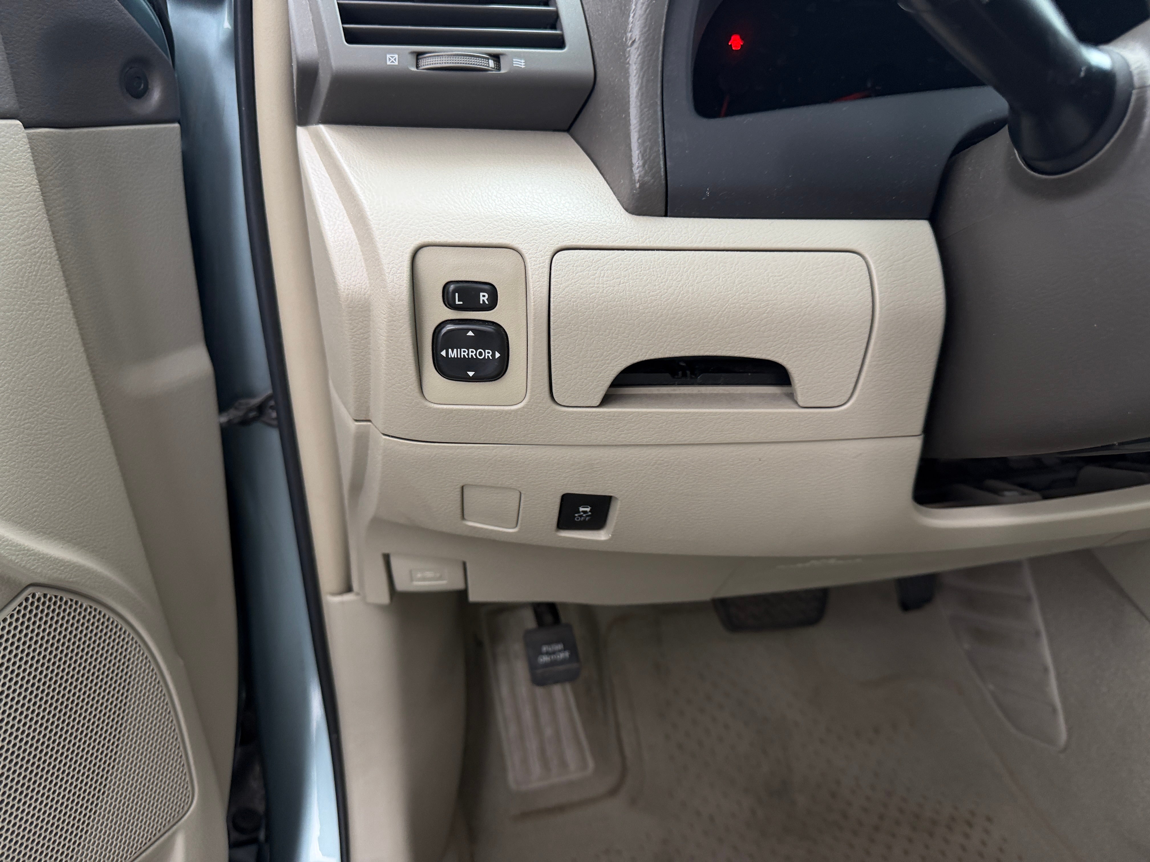 Used 2011 Toyota Camry LE with VIN 4T1BF3EK4BU674162 for sale in Pewaukee, WI